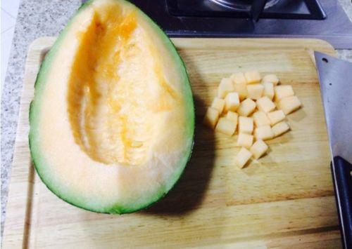 哺乳期吃哈密瓜可以吃吗,哈密瓜，美味与健康的双重选择