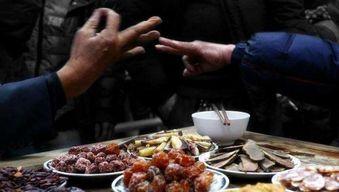 喝酒吃瓜满墙,满墙欢声笑语