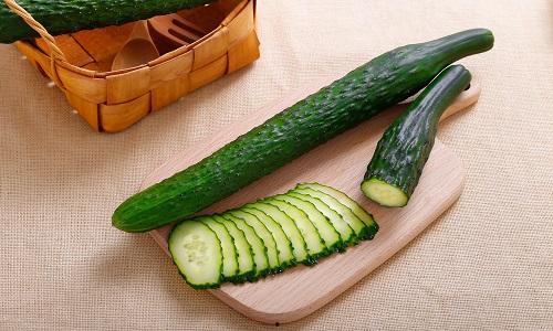 哈密瓜能跟豌豆一起吃吗,哈密瓜与豌豆的搭配食用探讨