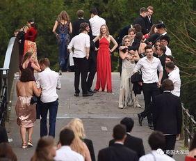 吃瓜群众的聚会,吃瓜群众共享欢乐时光